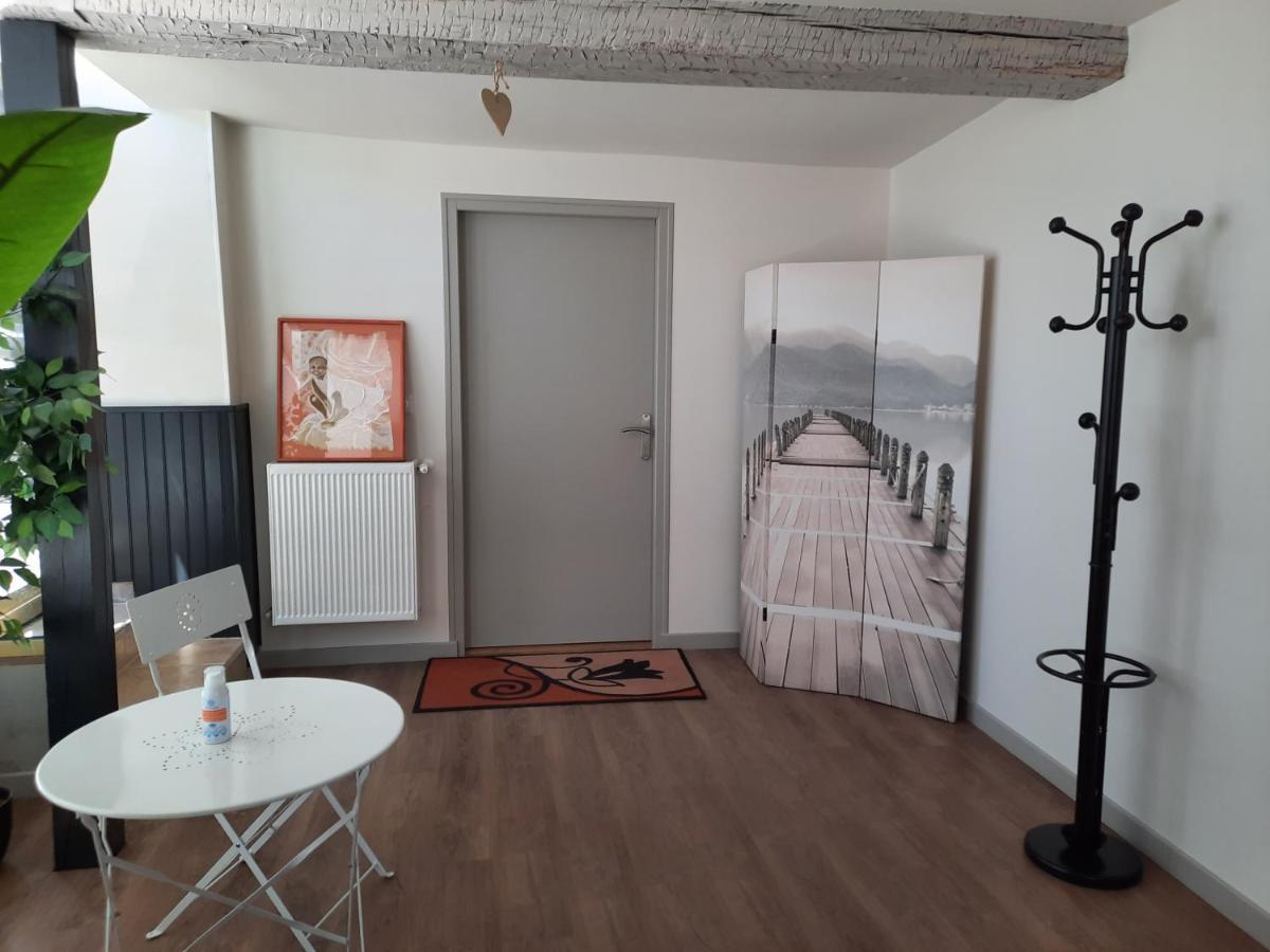 Grand Appartement Tout Confort Proche De Chambord Saint-Claude-de-Diray Exterior foto